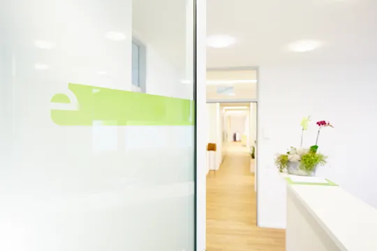 Büroeingang zu ercas. die Agentur